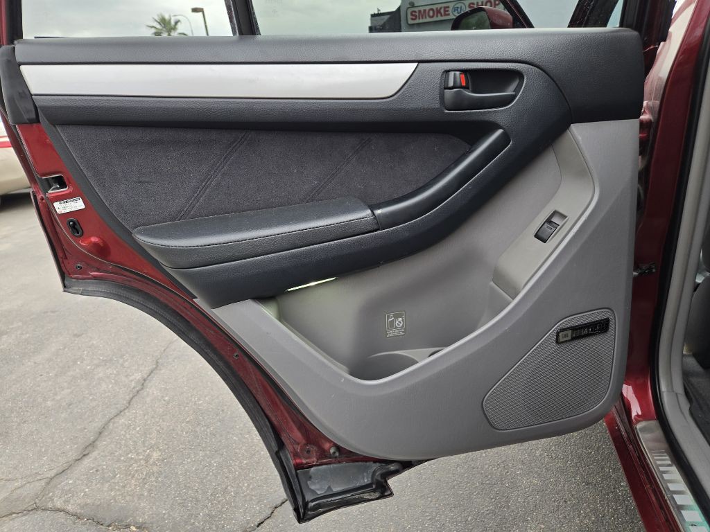 2005 Toyota 4Runner Image 12