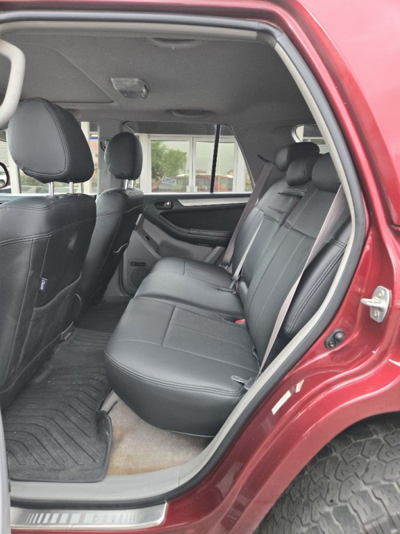2005 Toyota 4Runner Image 14