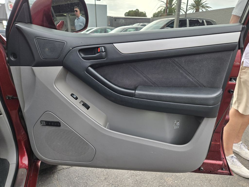 2005 Toyota 4Runner Image 21