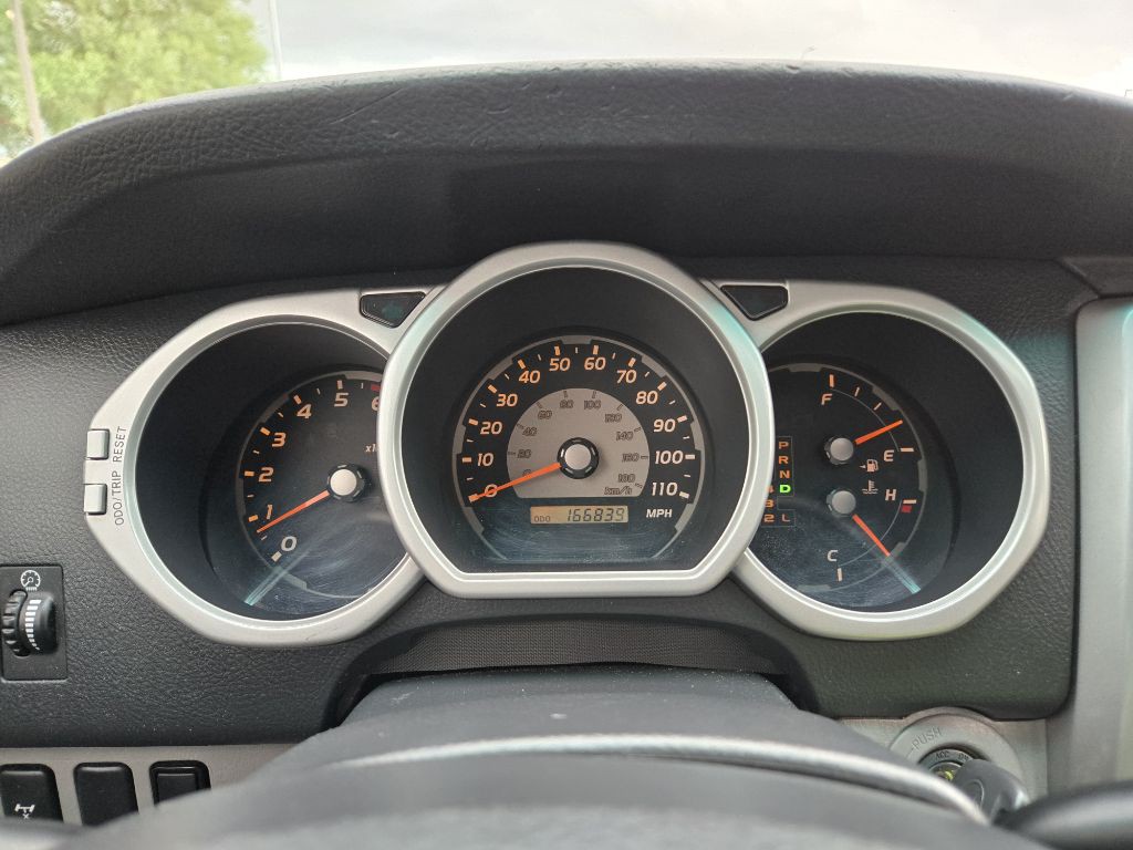 2005 Toyota 4Runner Image 23