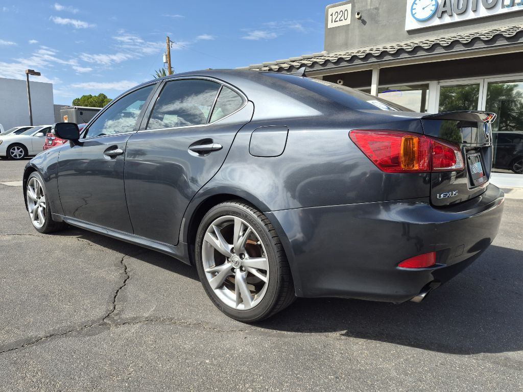 2010 Lexus IS Image 2