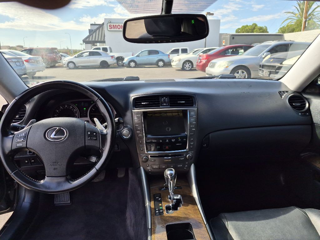 2010 Lexus IS Image 13