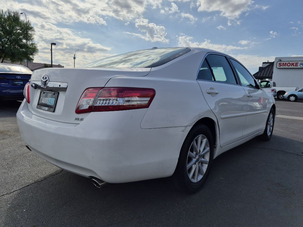 2010 Toyota Camry Image 5
