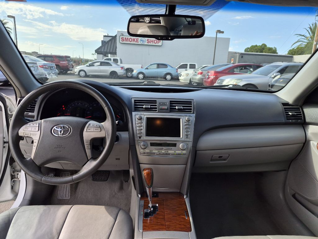 2010 Toyota Camry Image 16