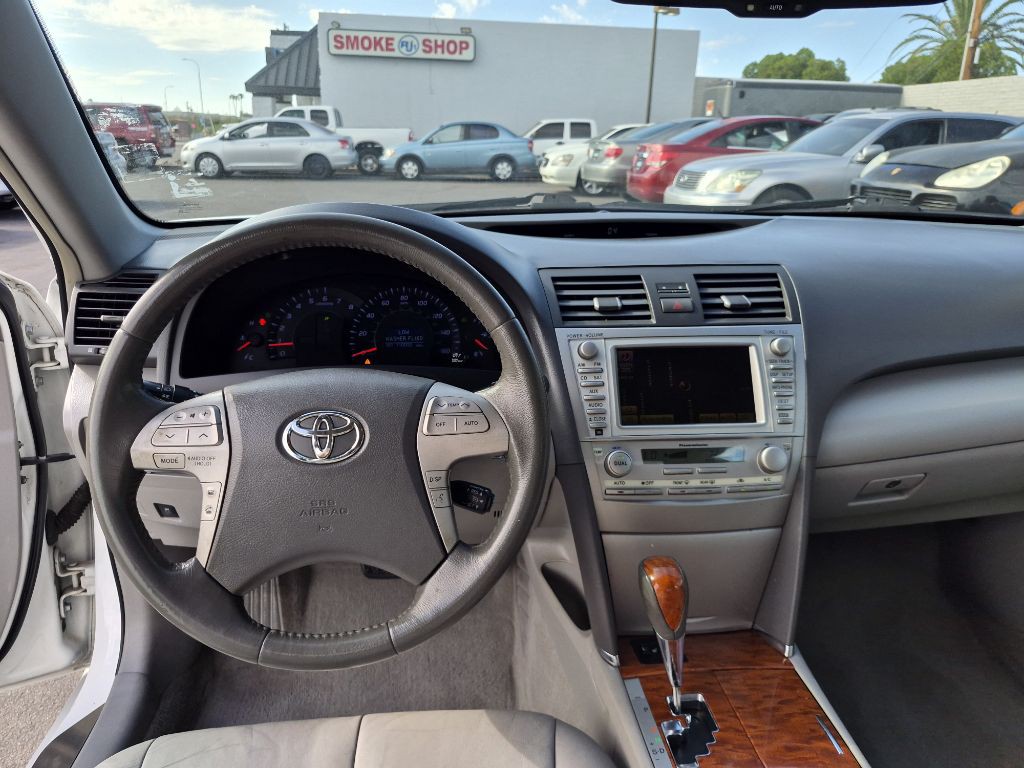 2010 Toyota Camry Image 19