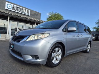 Image for 2011 Toyota Sienna LE ID: 7671231