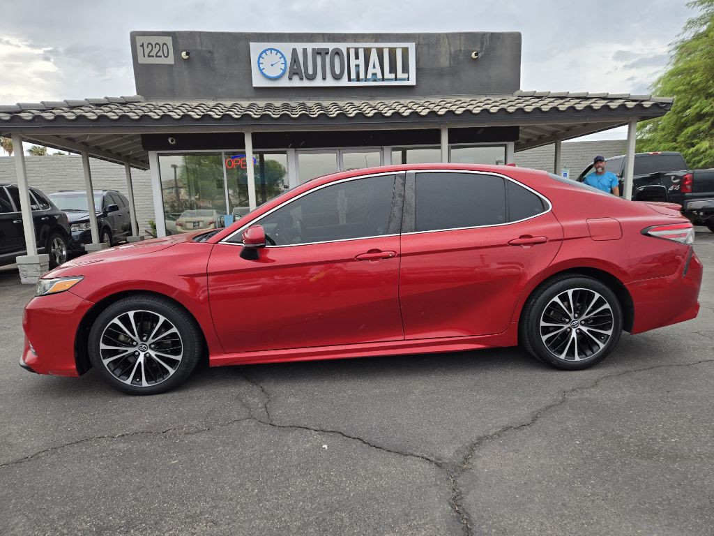 2019 Toyota Camry Image 2