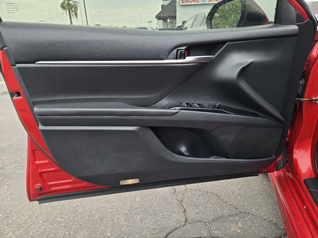2019 Toyota Camry Image 9