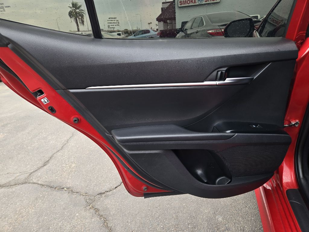 2019 Toyota Camry Image 11