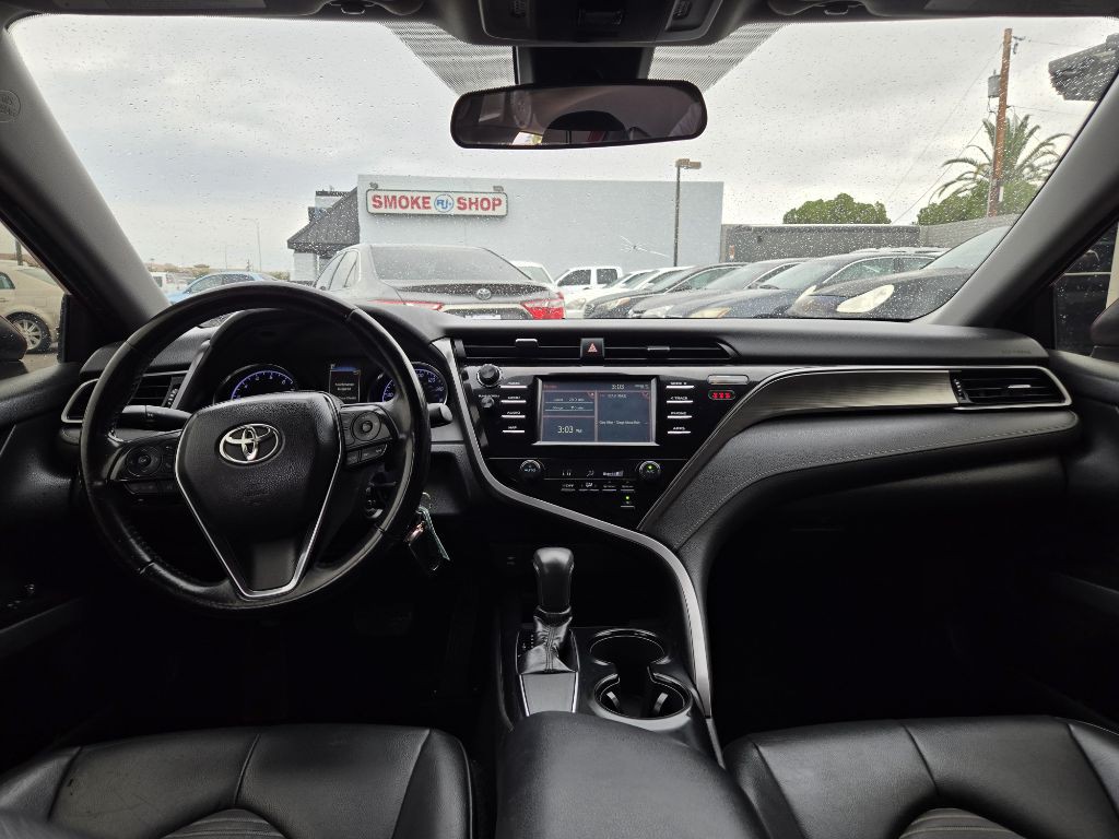 2019 Toyota Camry Image 12