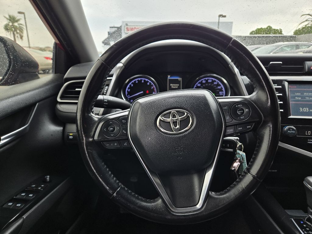 2019 Toyota Camry Image 17