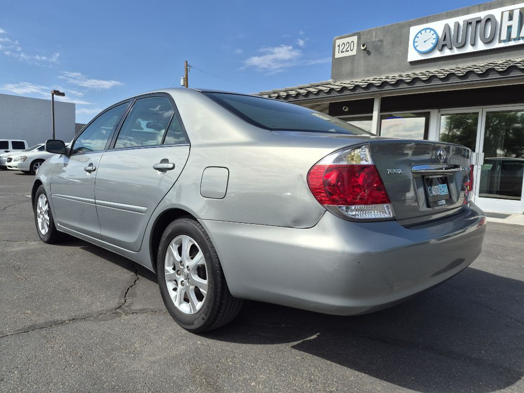 2005 Toyota Camry Image 3