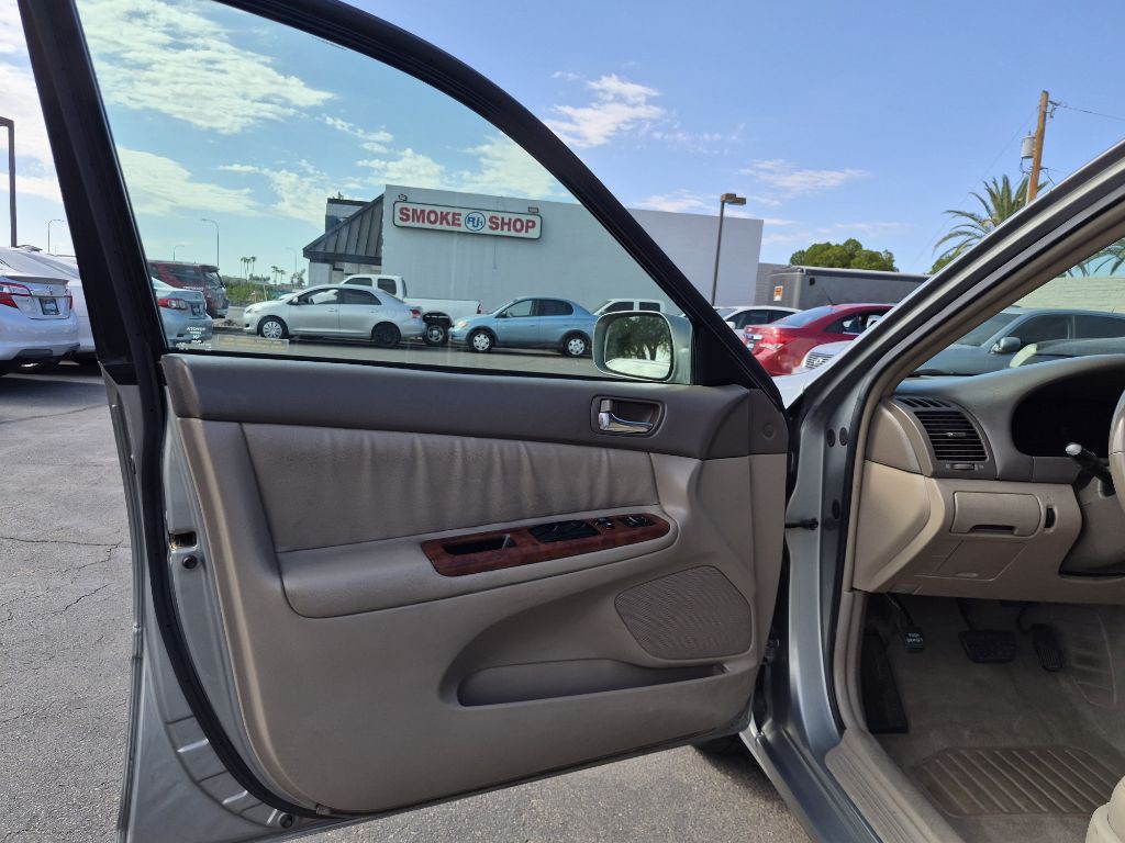 2005 Toyota Camry Image 9