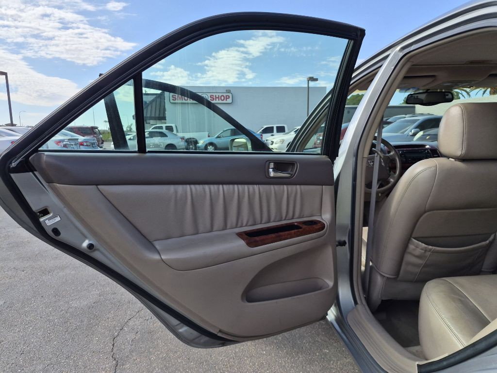 2005 Toyota Camry Image 10