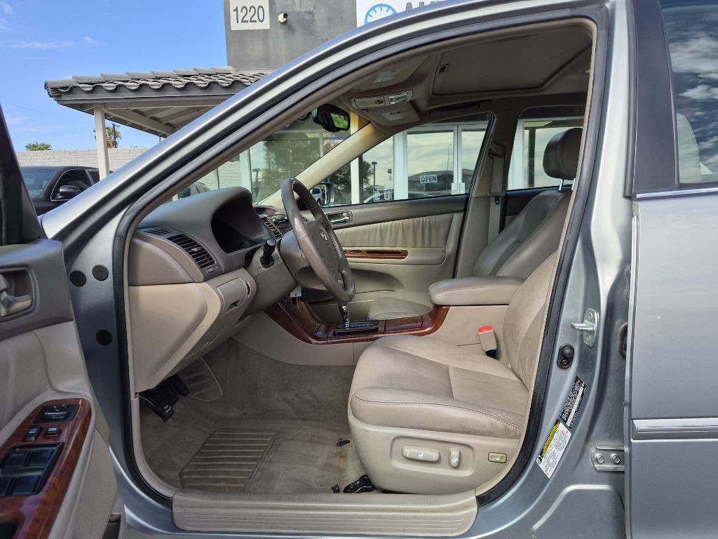 2005 Toyota Camry Image 11