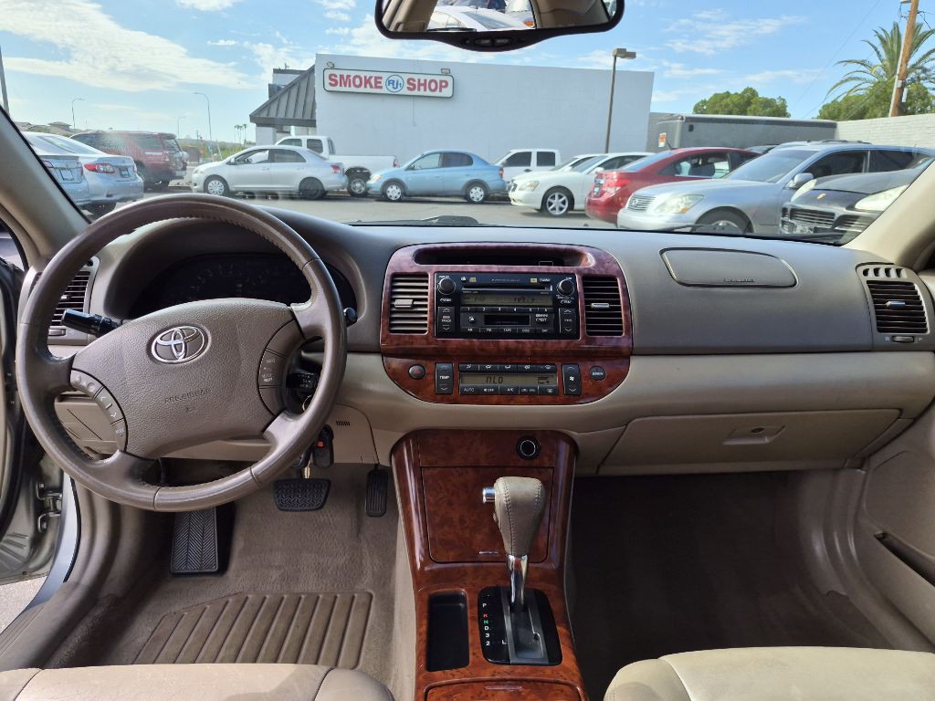 2005 Toyota Camry Image 17