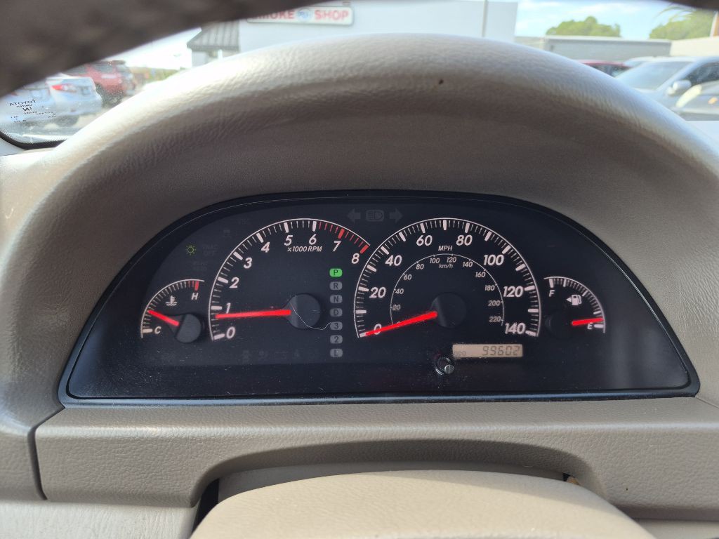 2005 Toyota Camry Image 18