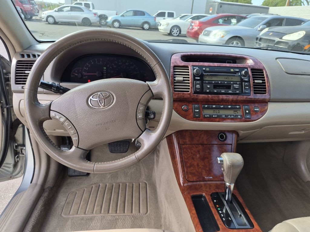 2005 Toyota Camry Image 19