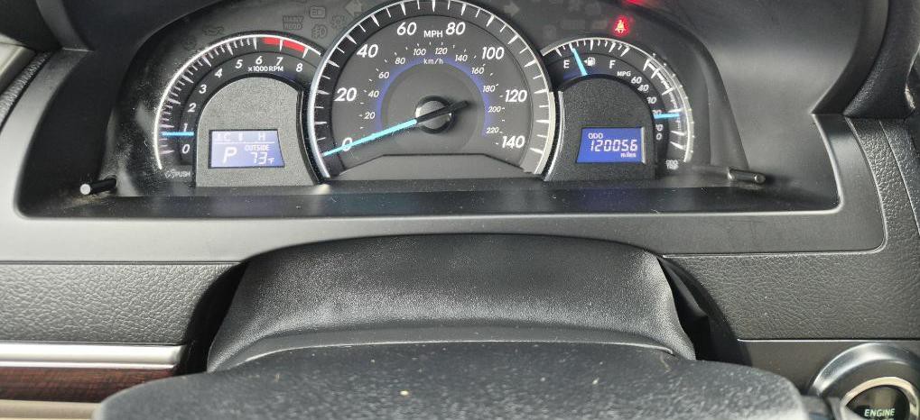 2012 Toyota Camry Image 19