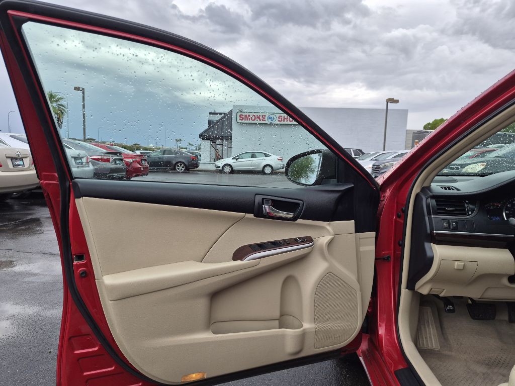 2012 Toyota Camry Image 25