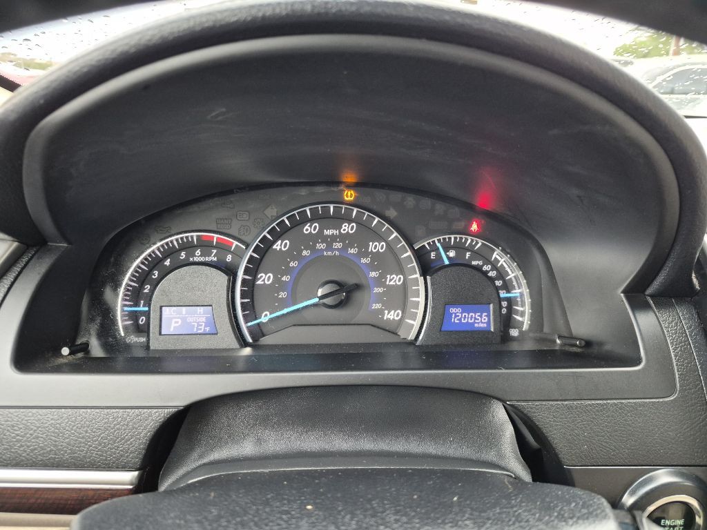 2012 Toyota Camry Image 35