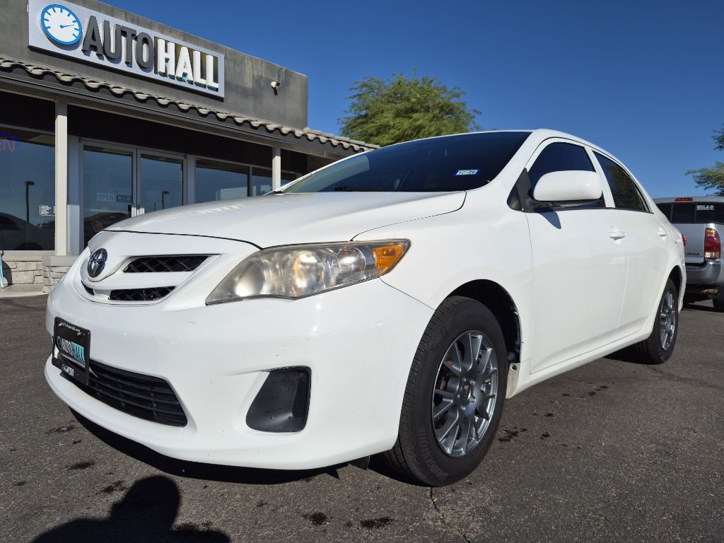 2013 Toyota Corolla Image 1