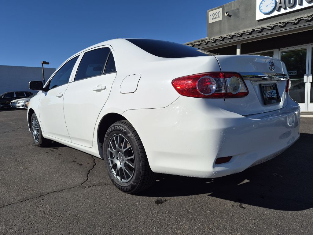 2013 Toyota Corolla Image 3
