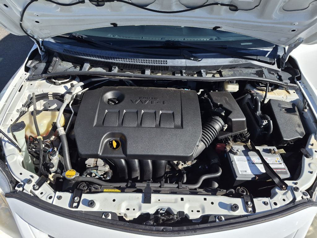 2013 Toyota Corolla Image 20