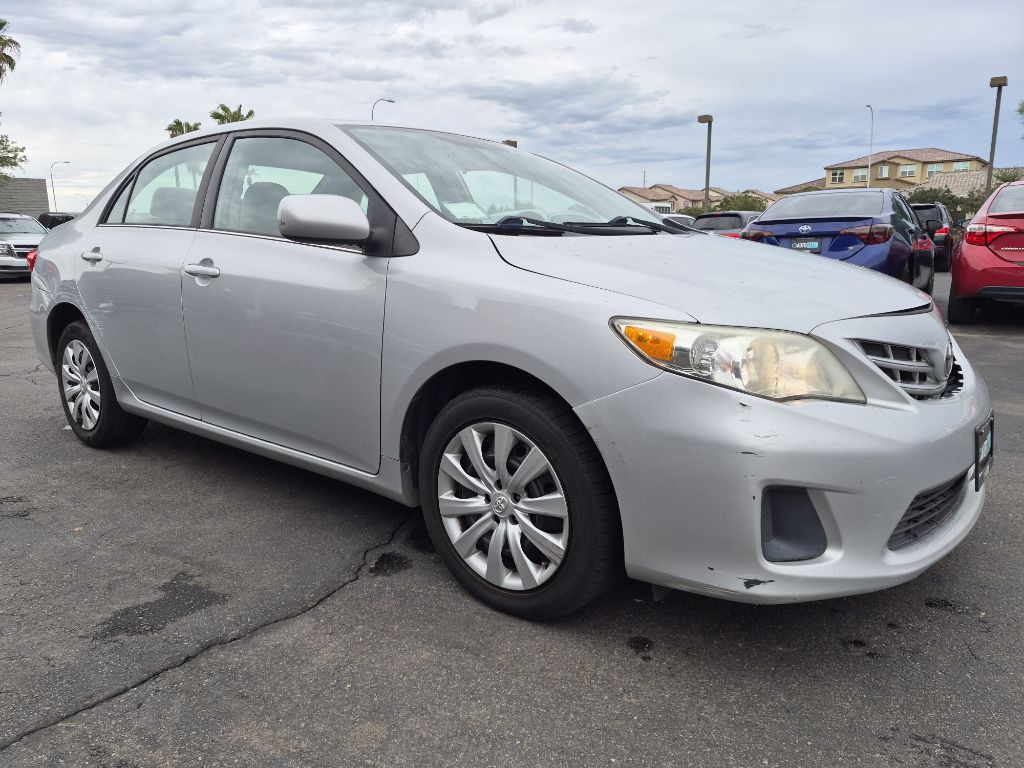 2013 Toyota Corolla Image 7