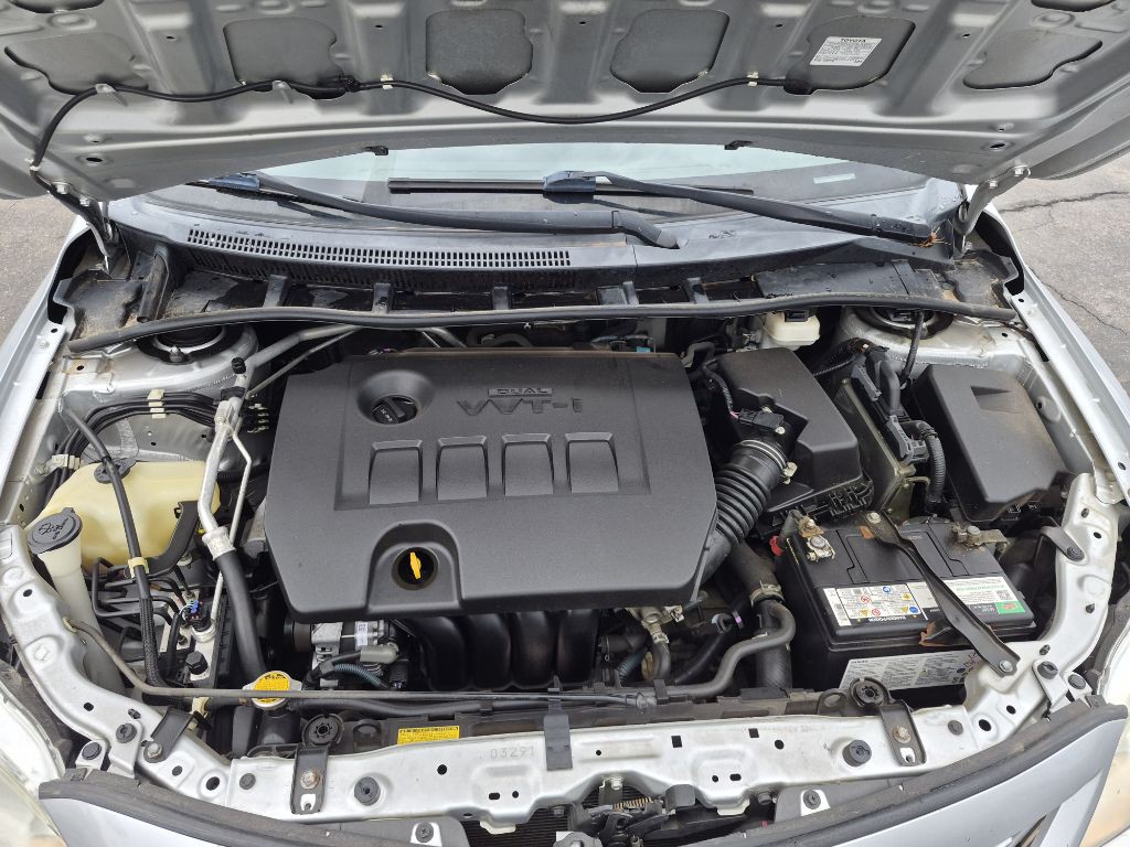 2013 Toyota Corolla Image 17