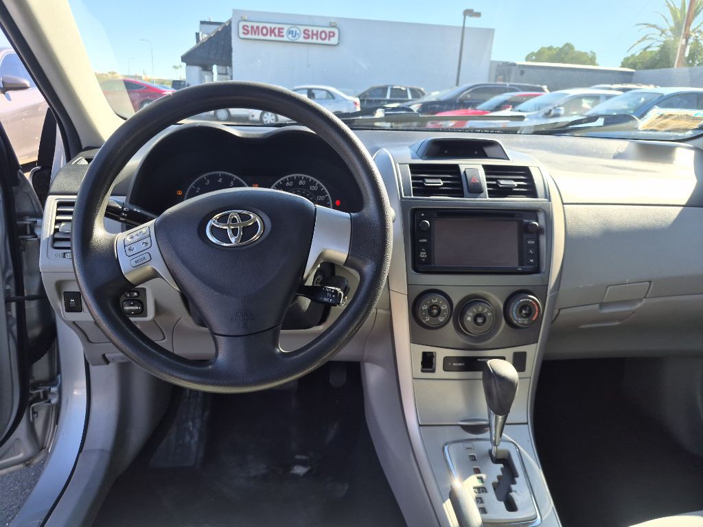 2013 Toyota Corolla Image 21