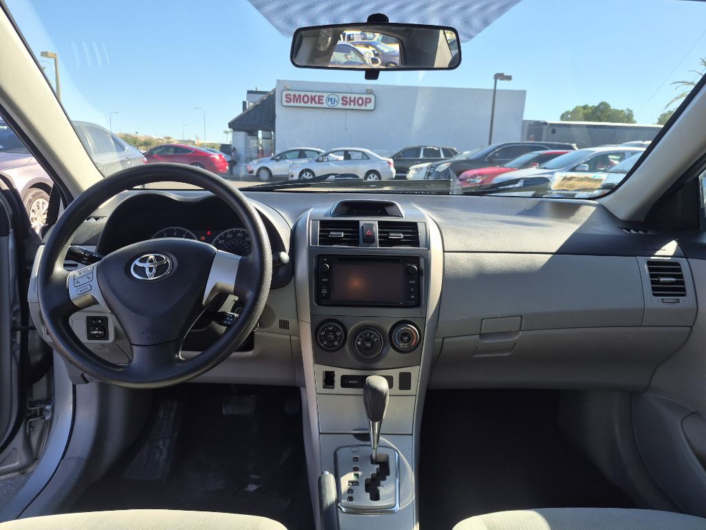 2013 Toyota Corolla Image 22