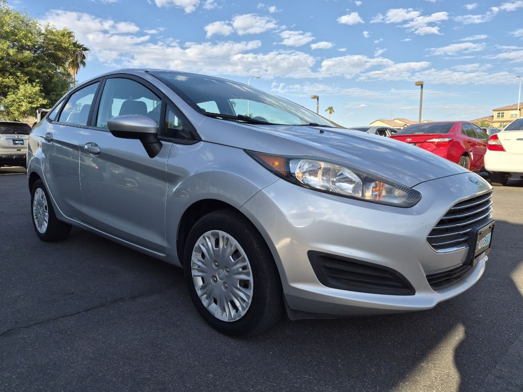 2015 Ford Fiesta Image 7