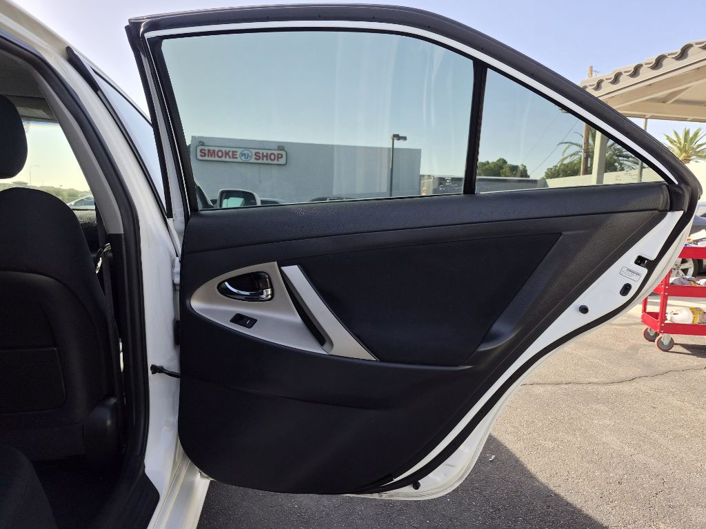 2010 Toyota Camry Image 12