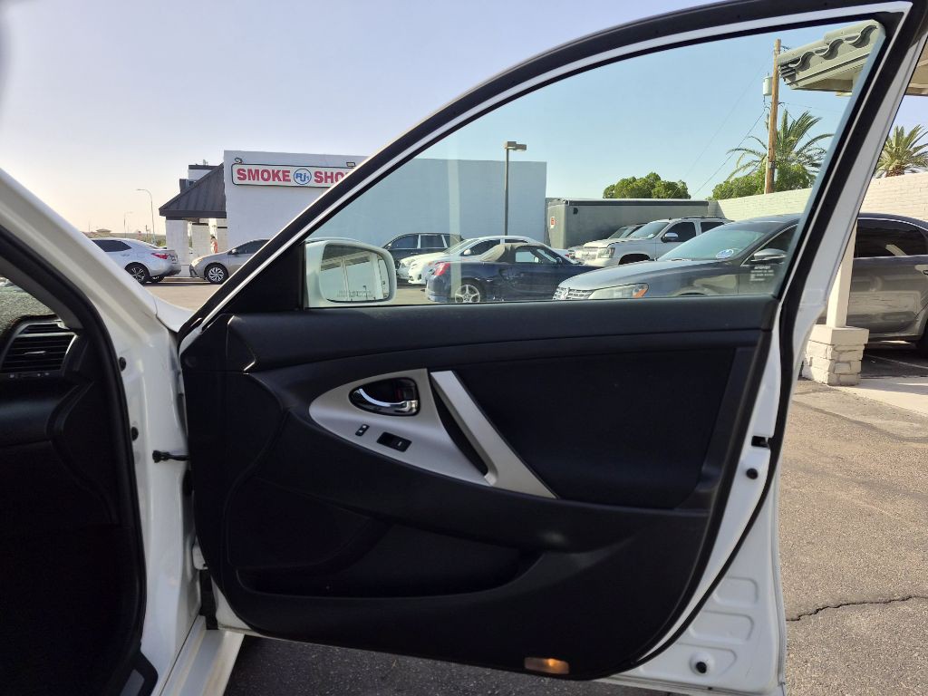 2010 Toyota Camry Image 14