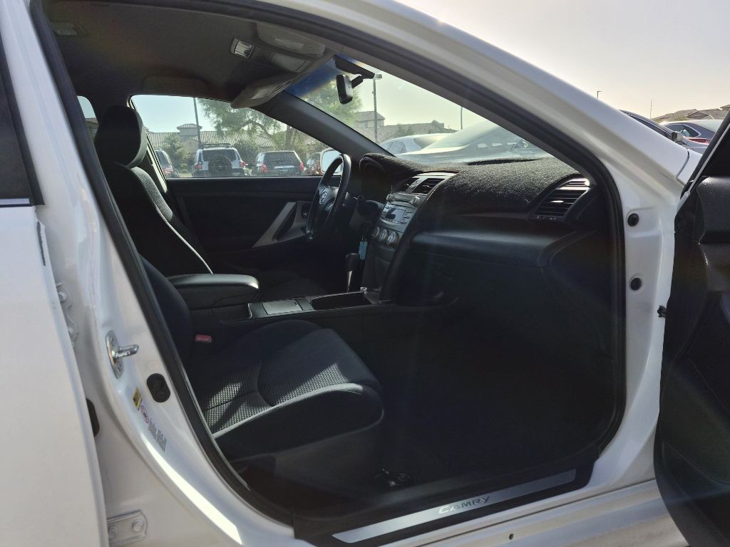 2010 Toyota Camry Image 15