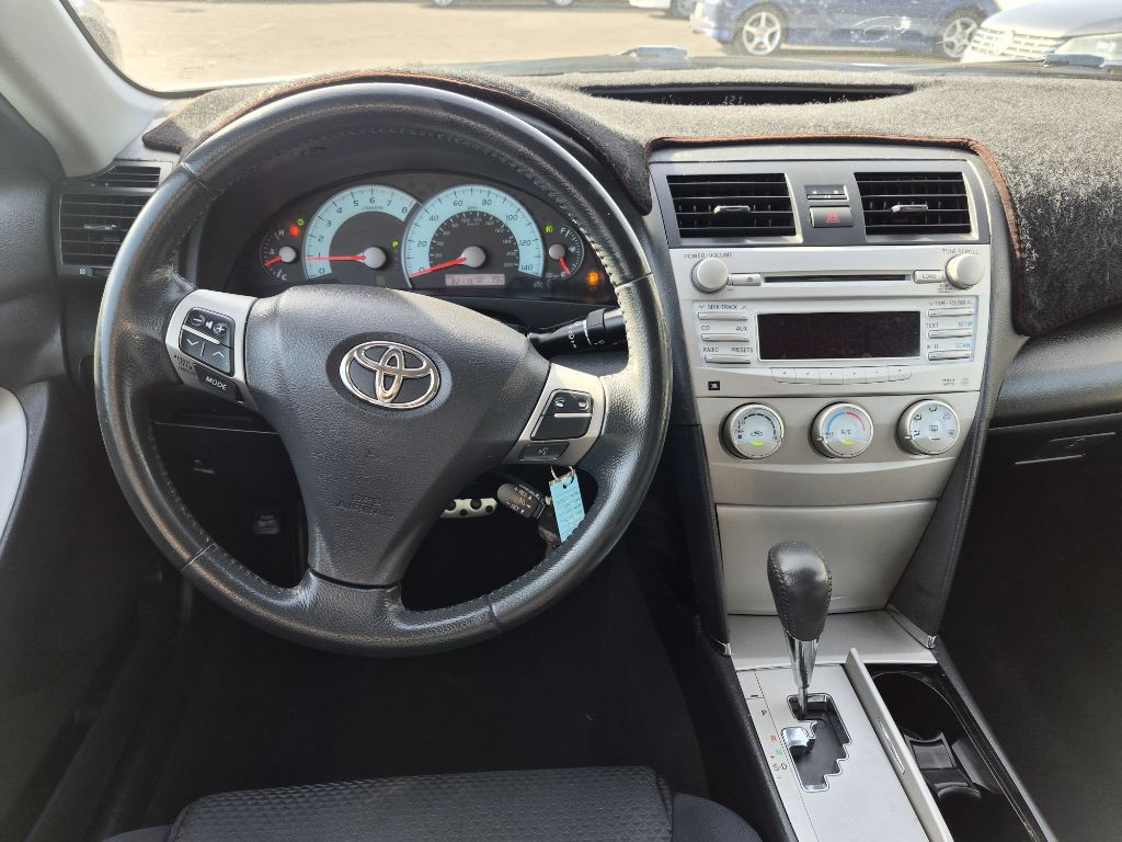 2010 Toyota Camry Image 16