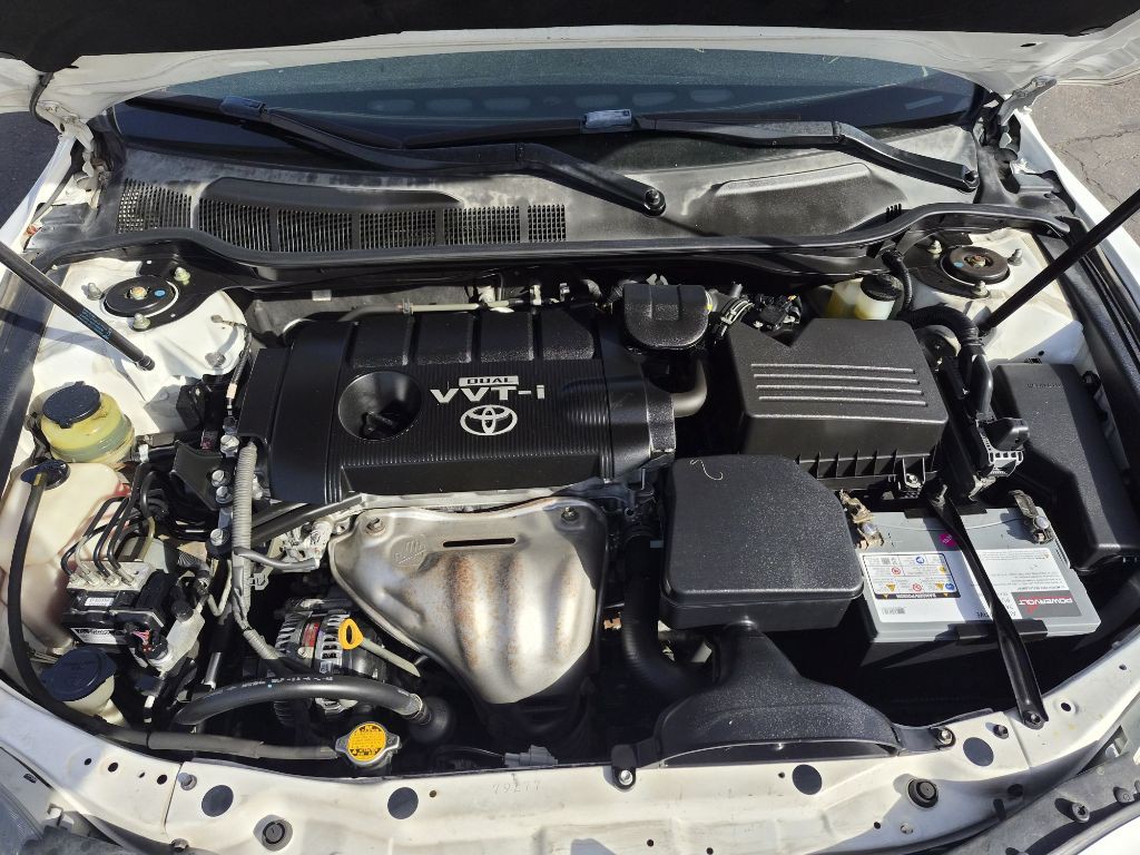 2010 Toyota Camry Image 17