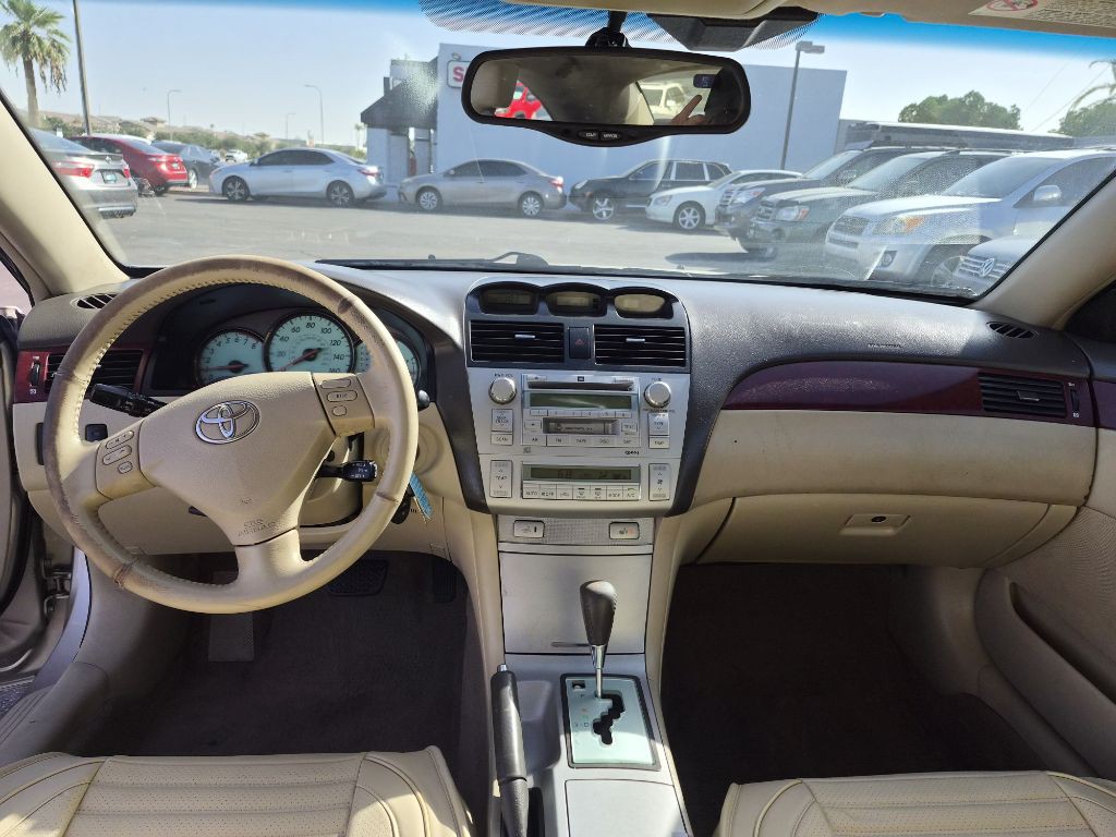 2005 Toyota Camry Image 18