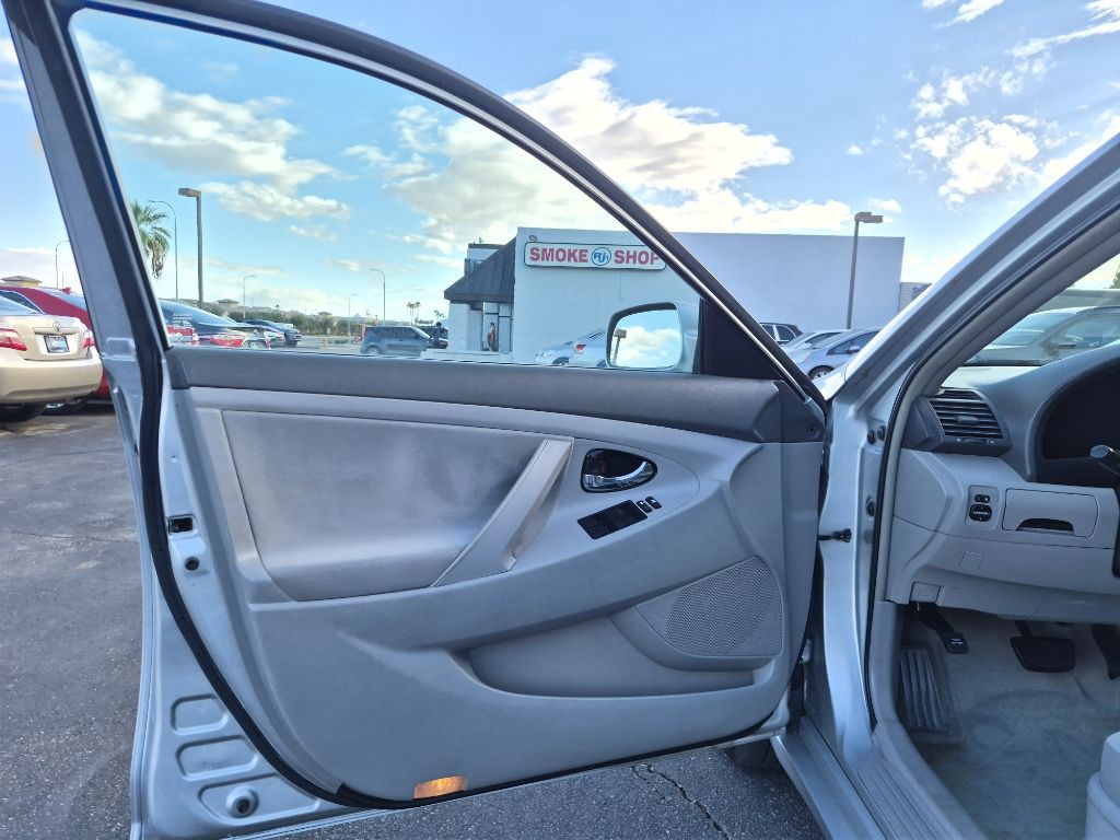 2007 Toyota Camry Image 10