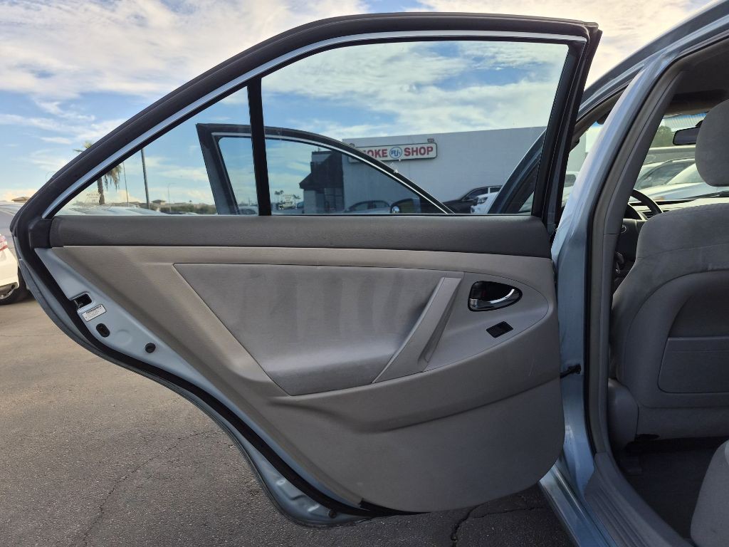 2009 Toyota Camry Image 13