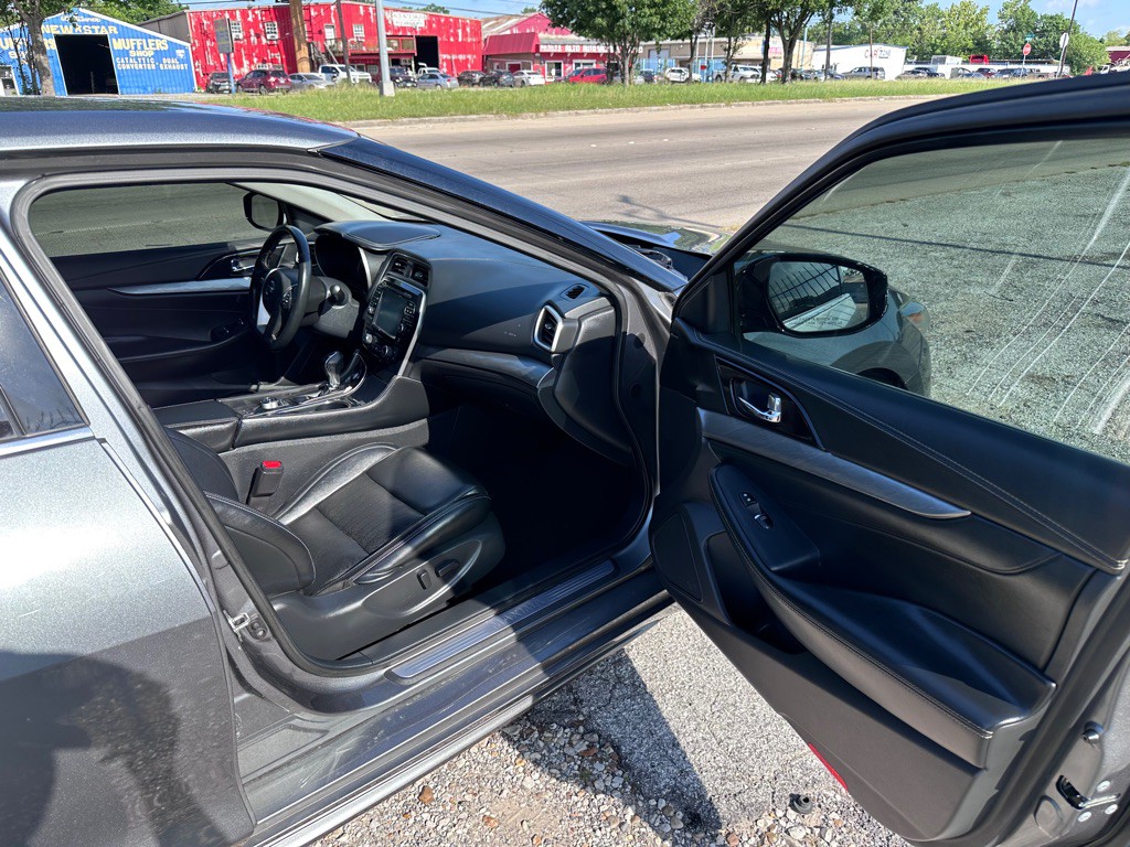 2018 Nissan Maxima Image 9