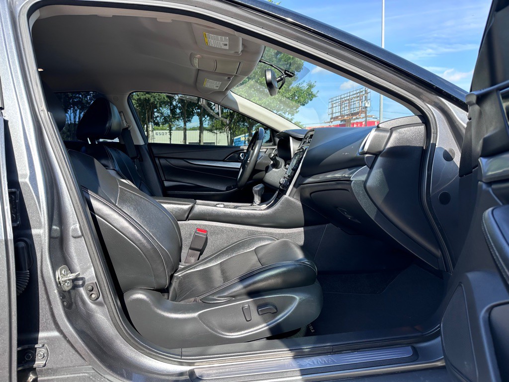 2018 Nissan Maxima Image 10