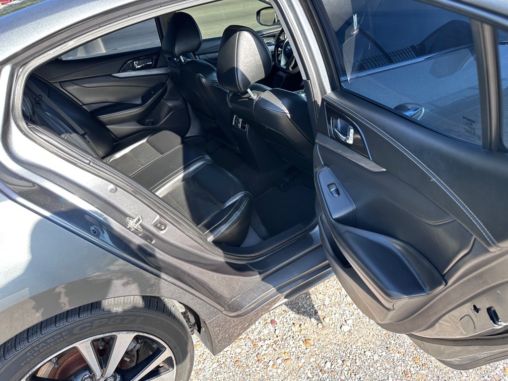 2018 Nissan Maxima Image 11