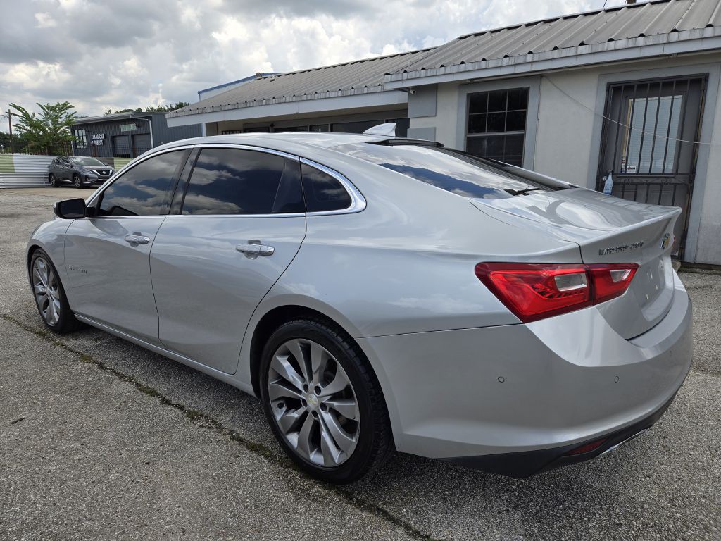 2016 Chevrolet Malibu Image 4
