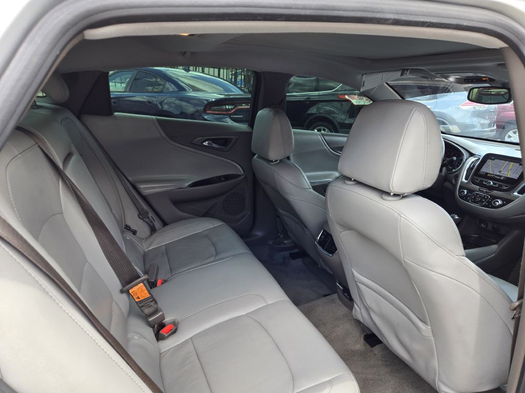2016 Chevrolet Malibu Image 9