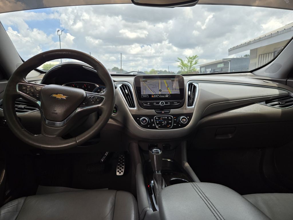 2016 Chevrolet Malibu Image 11