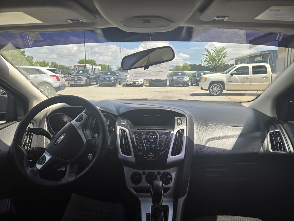 2014 Ford Focus Image 9