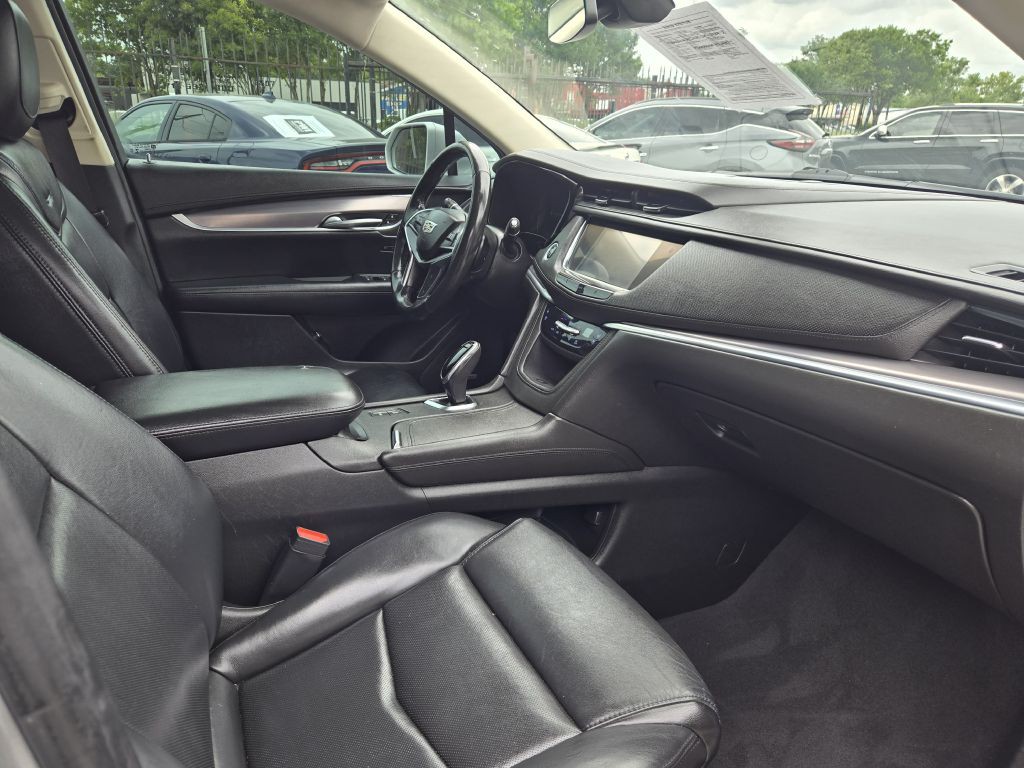 2018 Cadillac XT5 Image 8