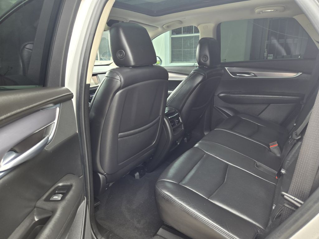2018 Cadillac XT5 Image 11